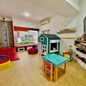 https://playa-moon-dream.quintano-roohotels.com